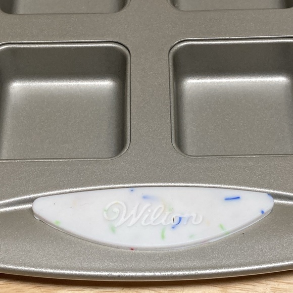 Wilton Daily Delights Mini Square Bake Pan 12 Cavity - Picture 2 of 4